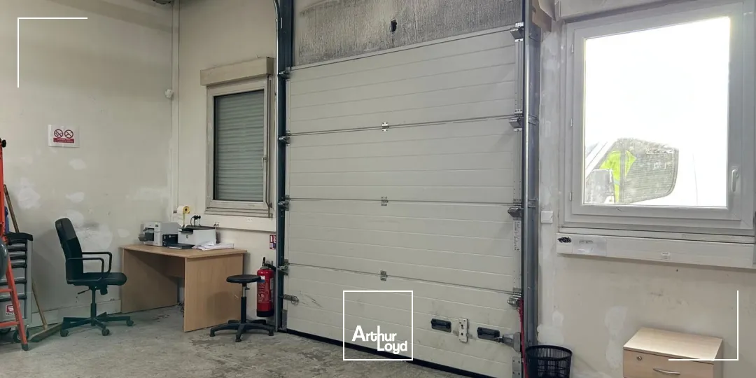 Opportunité d'acquisition de locaux d'activité, rapidement accessibles depuis Paris