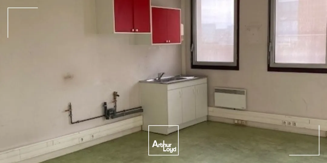 Bureaux - Location - MONTIGNY LE BRETONNEUX - 78180 - 755.8-755.8 - 7582396