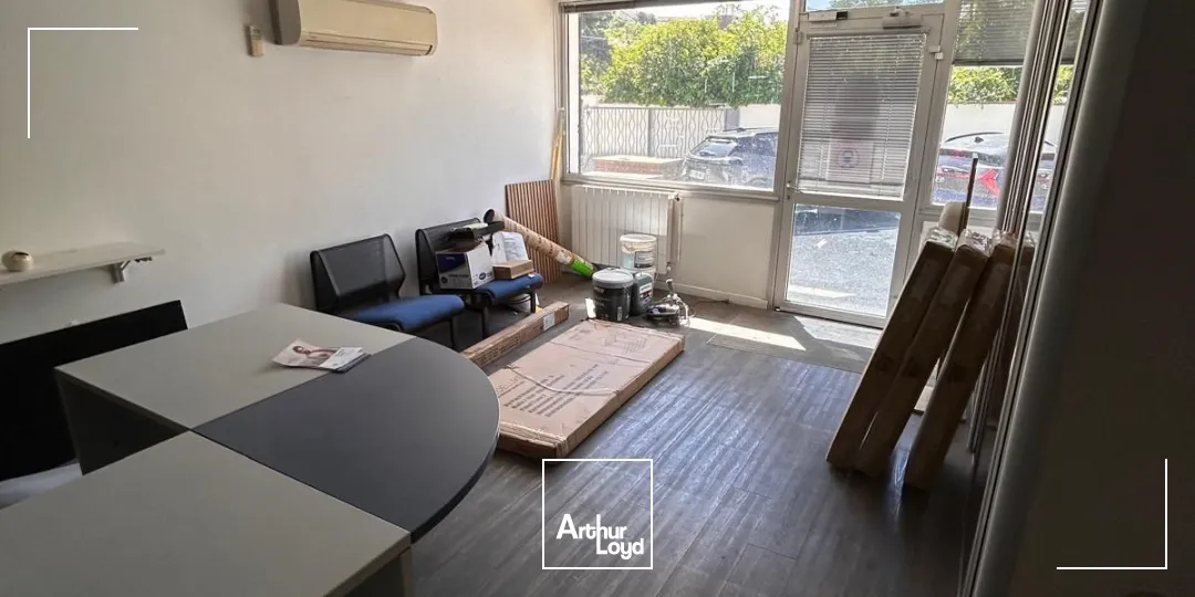 Locaux d'activité & Entrepôts - Vente - MARSEILLE - 13015 - 0-694.97 - 7582465