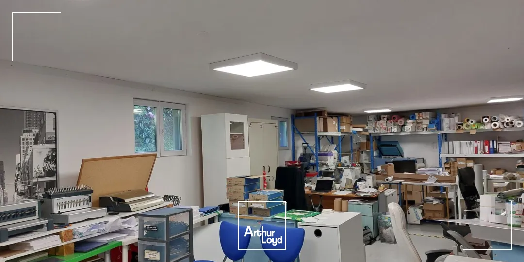 Local commercial/d'activités rénové à vendre ou à louer - Les Playes - La Seyne