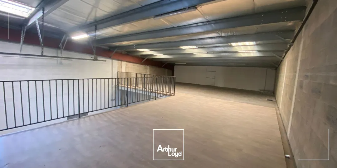 Local d'activités avec bureaux à vendre - ZFU - 13016 Marseille