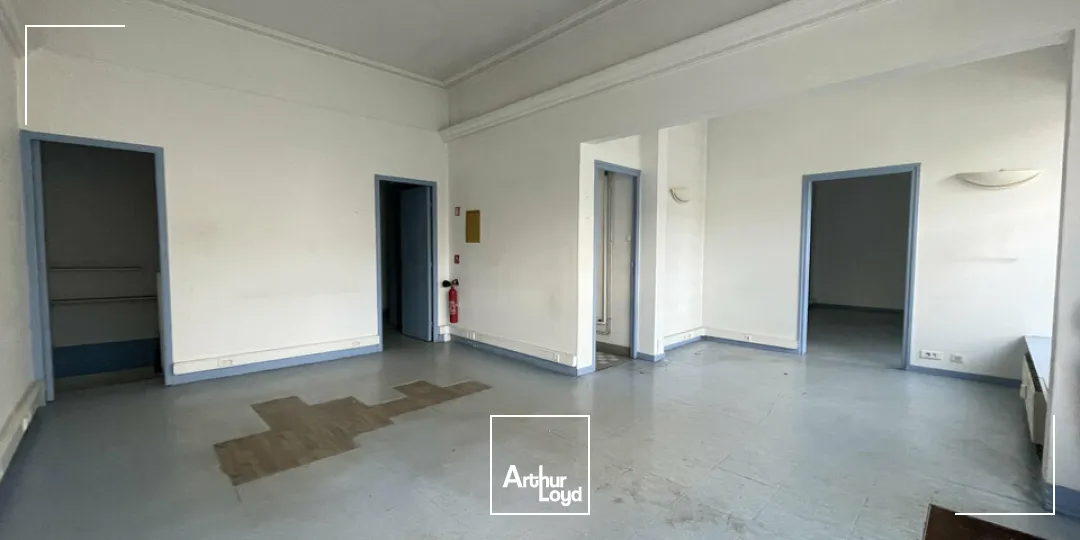 LE HAVRE - PROCHE HÔTEL DE VILLE - LOCAL COMMERCIAL - A VENDRE