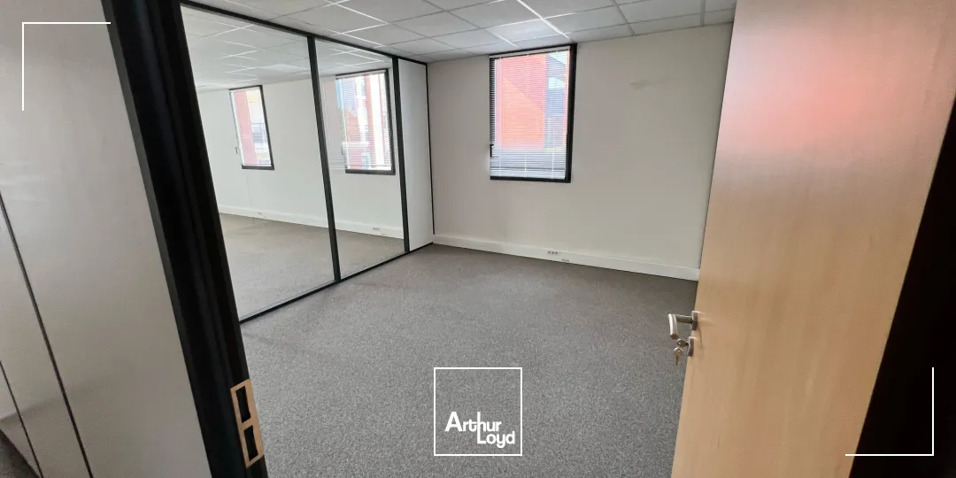 Bureaux - Location - NIMES - 30900 - 107.14-107.14 - 7583162