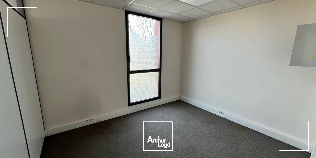 Bureaux - Location - NIMES - 30900 - 107.14-107.14 - 7583164
