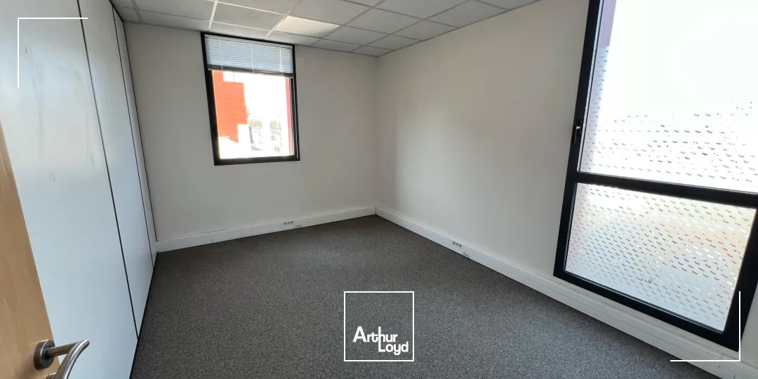 Bureaux - Location - NIMES - 30900 - 107.14-107.14 - 7583165