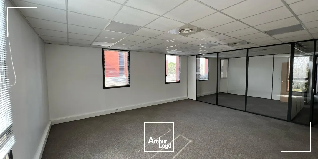 Bureaux - Location - NIMES - 30900 - 107.14-107.14 - 7583160