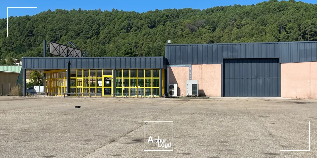 LOCAUX D'ACTIVITES AVEC HALL EXPOSITION A LOUER - SECTEUR ALES