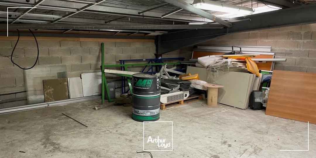 LOCAUX D'ACTIVITES AVEC HALL EXPOSITION A LOUER - SECTEUR ALES