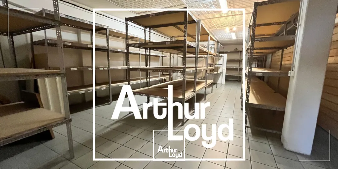 Emplacement commercial à louer - Forte visibilité - NIMES OUEST