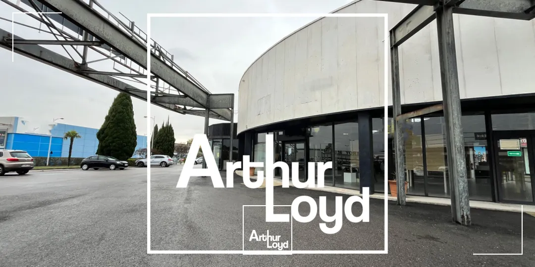 Emplacement commercial à louer - Forte visibilité - NIMES OUEST