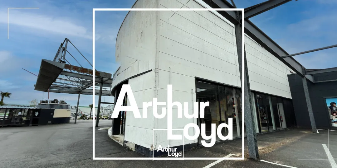 Emplacement commercial à louer - Forte visibilité - NIMES OUEST