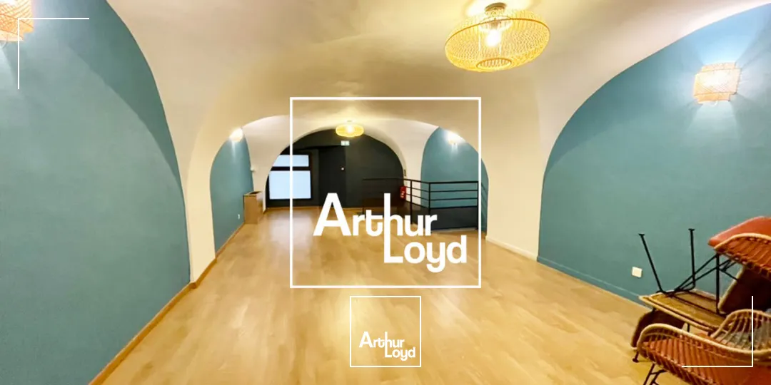 Emplacement n°1 - Très belle visibilité - Local commercial - Nîmes Centre-Ville / Proche Arènes