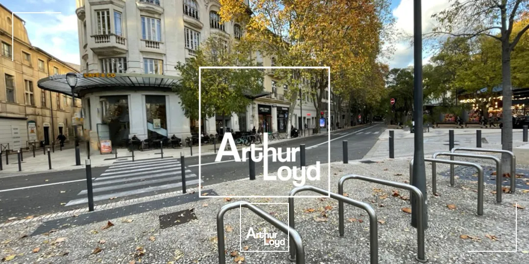 Emplacement n°1 - Très belle visibilité - Local commercial - Nîmes Centre-Ville / Proche Arènes