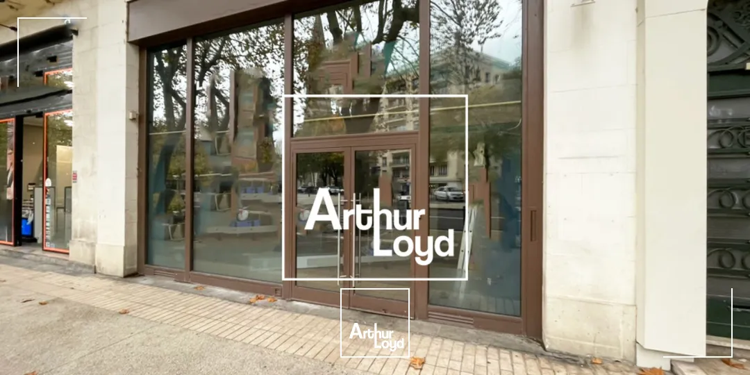 Emplacement n°1 - Très belle visibilité - Local commercial - Nîmes Centre-Ville / Proche Arènes