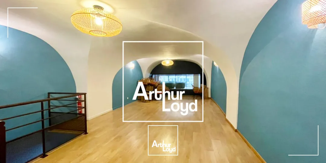 Emplacement n°1 - Très belle visibilité - Local commercial - Nîmes Centre-Ville / Proche Arènes