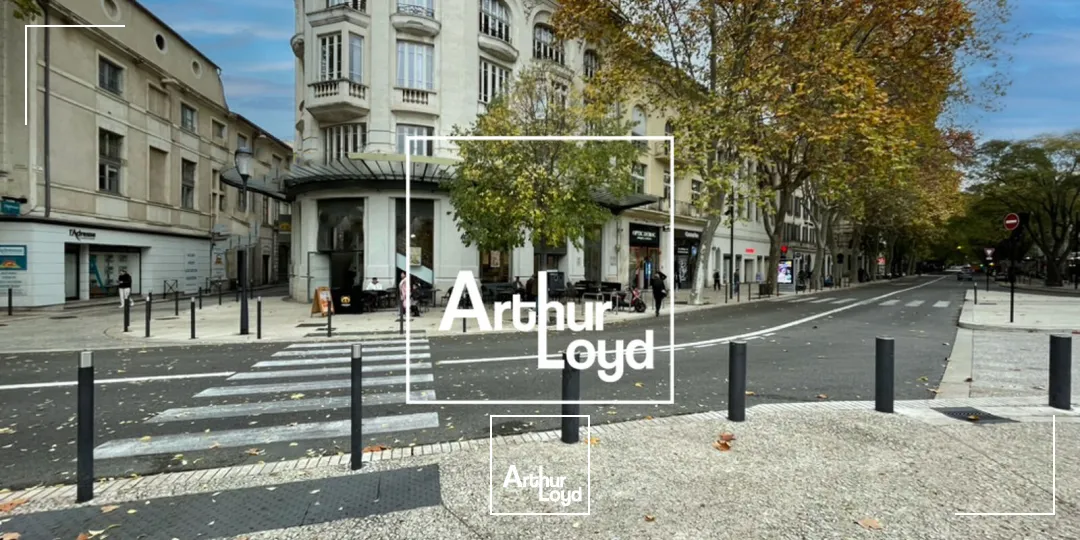 Emplacement n°1 - Très belle visibilité - Local commercial - Nîmes Centre-Ville / Proche Arènes