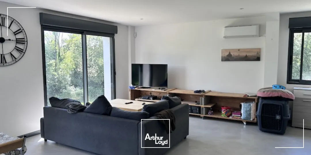 CHATILLON SUR CHALARONNE - VENTE INVESTISSEUR - BATIMENT RECENT