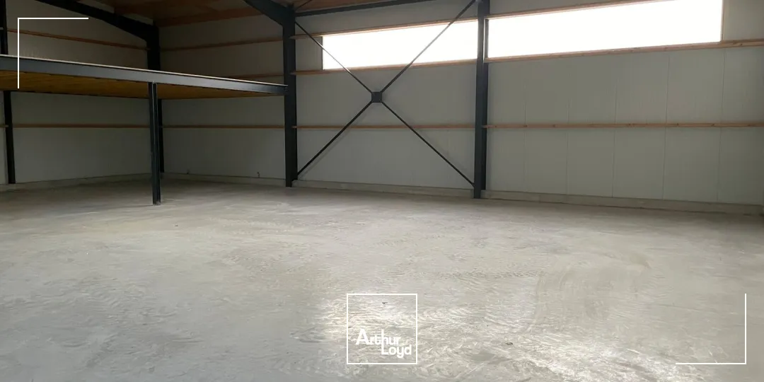 LOCAL D'ACTIVITE A LOUER - 500M² DIVISIBLES - SAINT-THURIAU