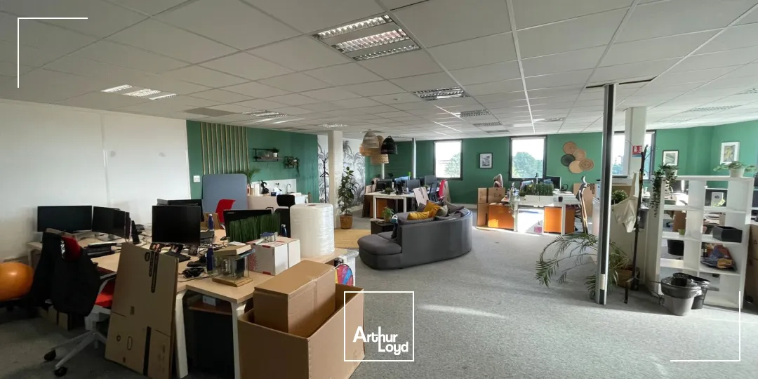 BUREAUX À VENDRE AVEC ROOFTOP-480 M²-SAINT HERBLAIN