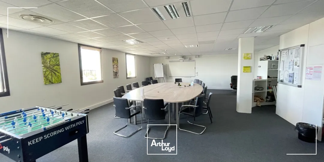 BUREAUX À VENDRE AVEC ROOFTOP-480 M²-SAINT HERBLAIN