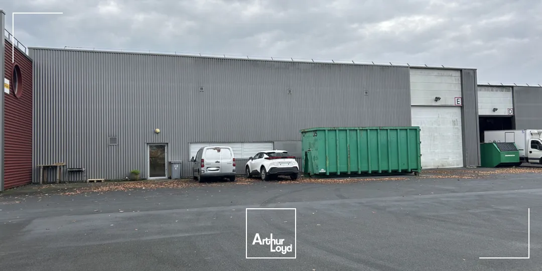 Aux Sorinières, cellule d'activité à louer