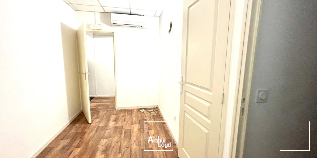 Bureaux à louer 152 m² divisibles - Visibilité sur axe pasasnt - Bordeaux - Bassins à Flots/Bacalan