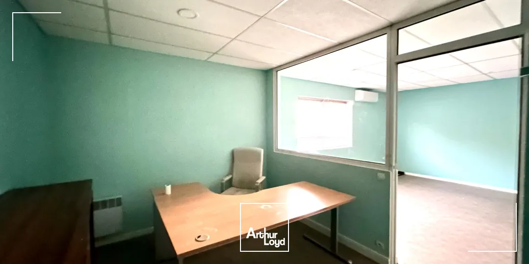 Bureaux à louer 152 m² divisibles - Visibilité sur axe pasasnt - Bordeaux - Bassins à Flots/Bacalan