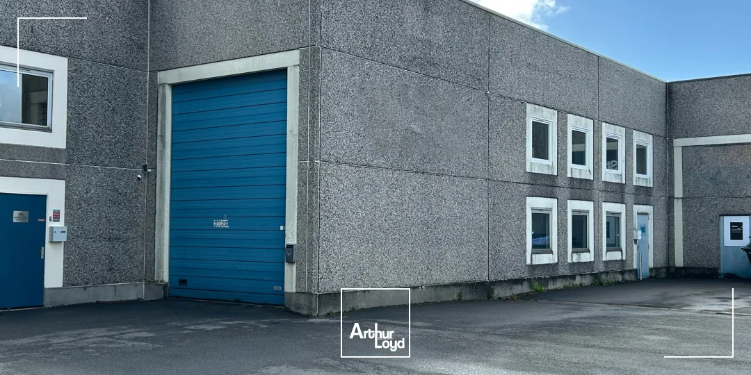 Entrepôt de 500m2 à louer sur le Centre régional de transport.