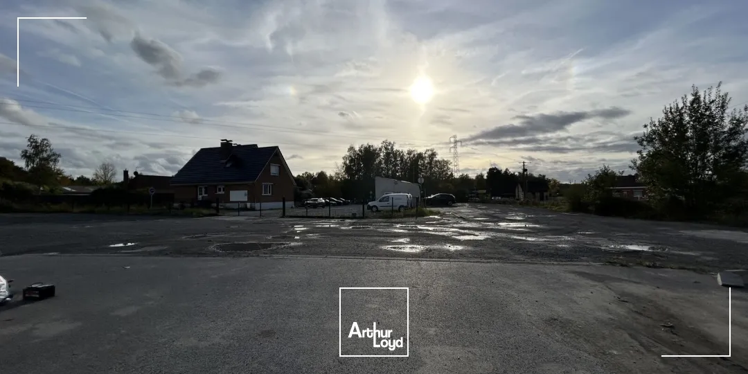 Entrepôt/Terrain à vendre sur le secteur de SAINT AMAND LES EAUX