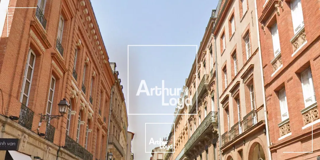 BUREAUX AVEC DU CACHET - À LOUER - TOULOUSE CENTRE-VILLE 