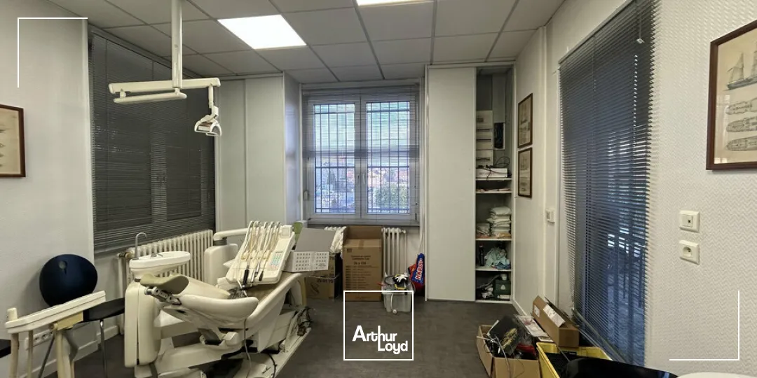 LOCAL D'ACTIVITE - ENTREPOT à VENDRE de 248 m²