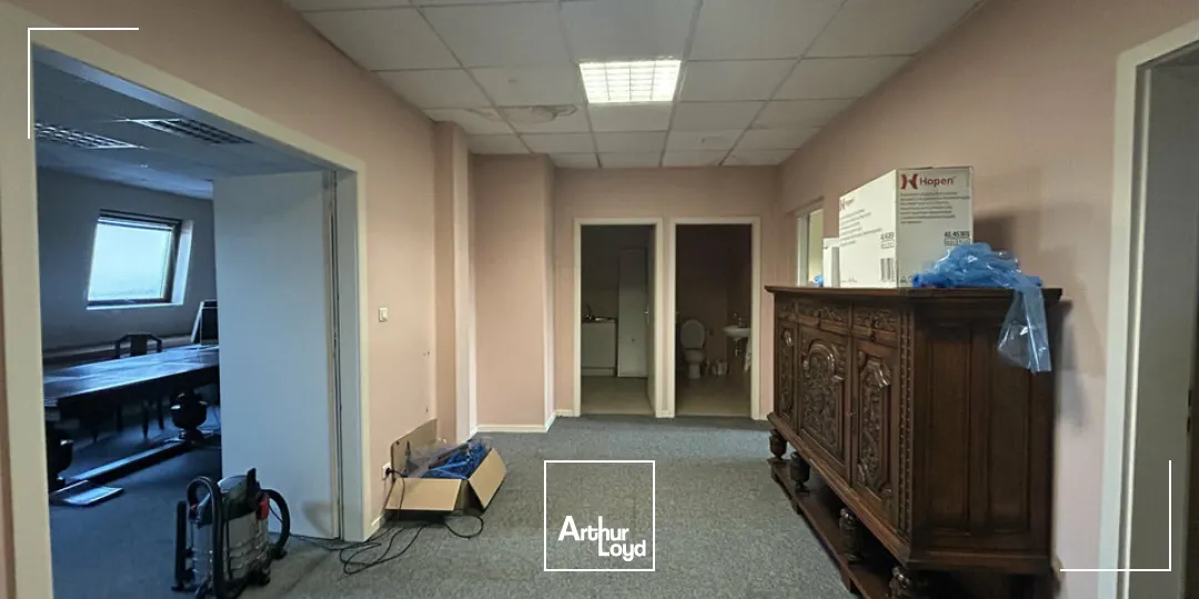 LOCAL D'ACTIVITE - ENTREPOT à VENDRE de 248 m²