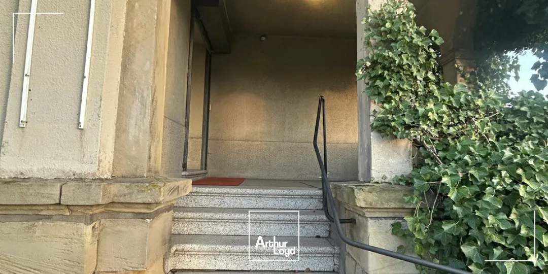 LOCAL D'ACTIVITE - ENTREPOT à VENDRE de 248 m²