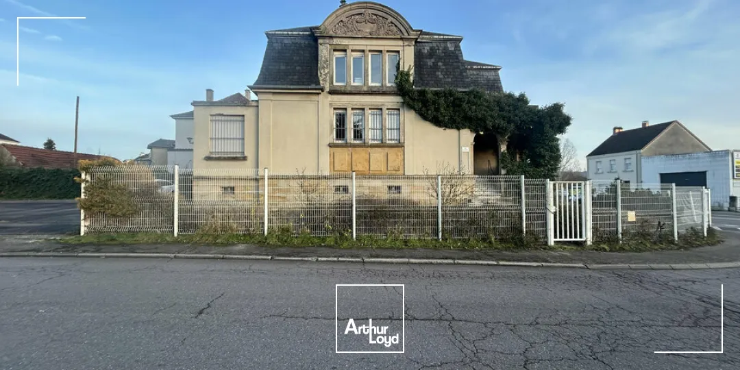 LOCAL D'ACTIVITE - ENTREPOT à VENDRE de 248 m²