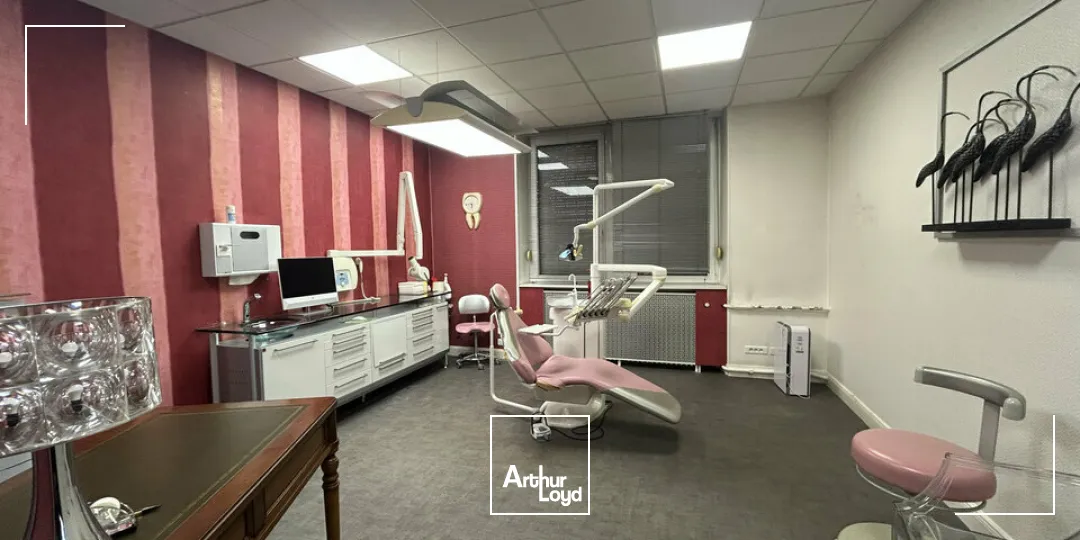 LOCAL D'ACTIVITE - ENTREPOT à VENDRE de 248 m²