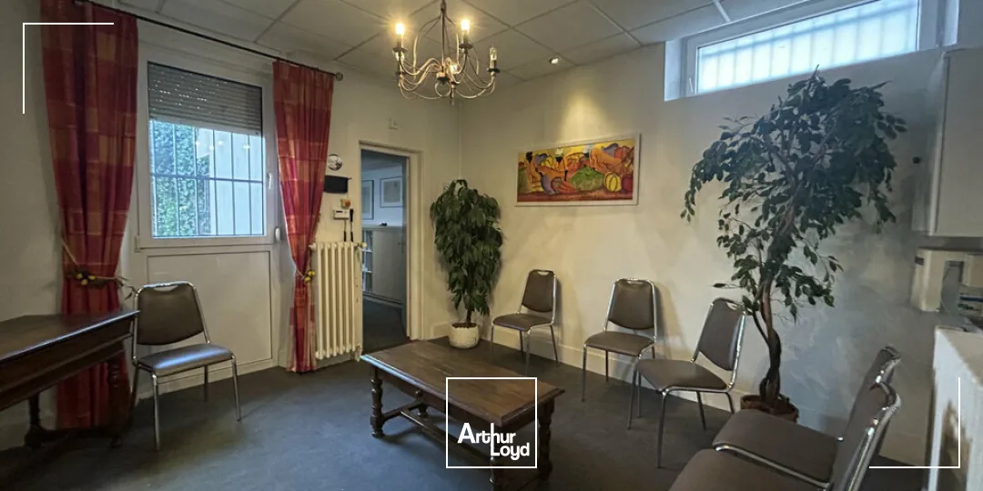 LOCAL D'ACTIVITE - ENTREPOT à VENDRE de 248 m²