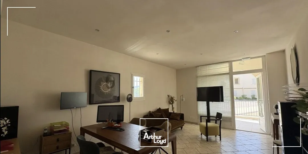 Murs commerciaux à vendre avec 11 caves Domaine de Pont Royal Mallemort