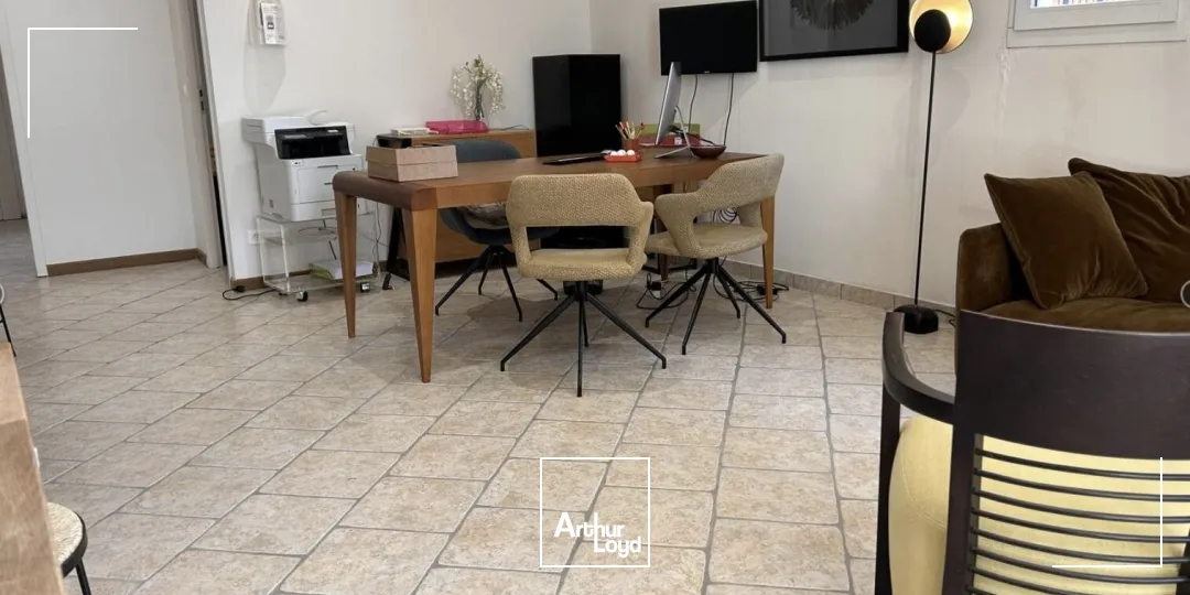 Murs commerciaux à vendre avec 11 caves Domaine de Pont Royal Mallemort