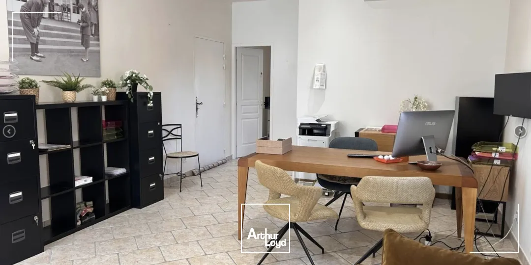 Murs commerciaux à vendre avec 11 caves Domaine de Pont Royal Mallemort