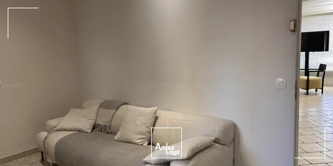 Murs commerciaux à vendre avec 11 caves Domaine de Pont Royal Mallemort