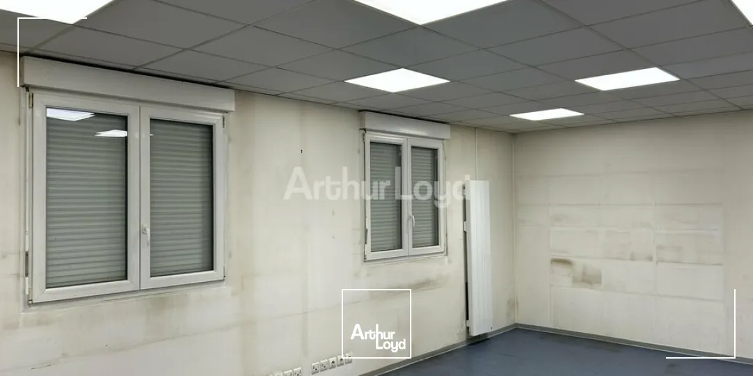 LOCAL D'ACTIVITE - ENTREPOT à LOUER de 848 m²