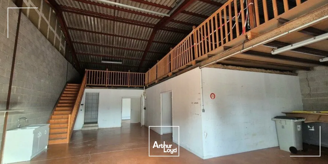 CHEVIGNY-SAINT-SAUVEUR - LOCAL D'ACTIVITES - A LOUER