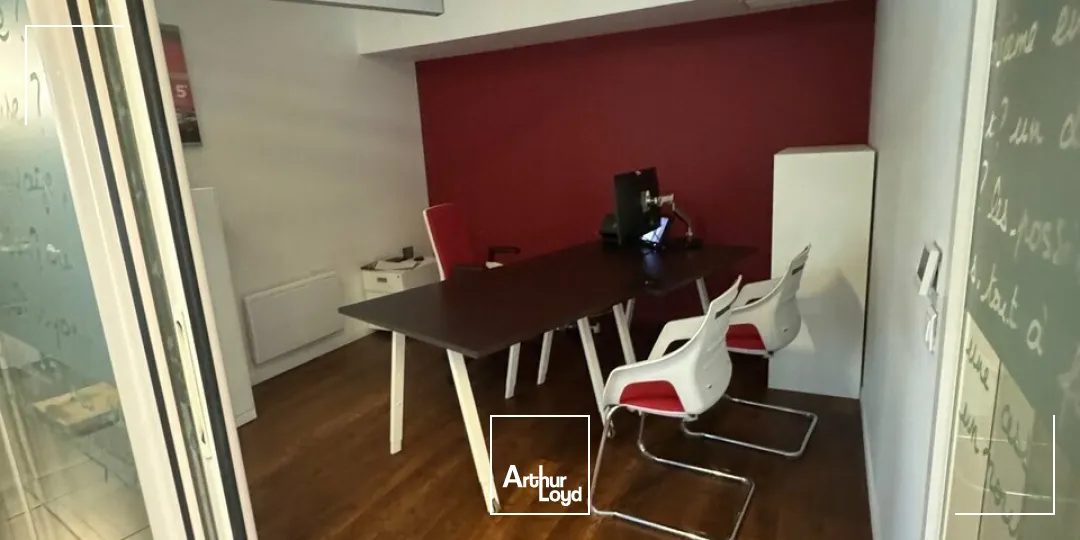 ANGLET EMPLACEMENT PREMIUM 156M2 SUR AXE PASSANT