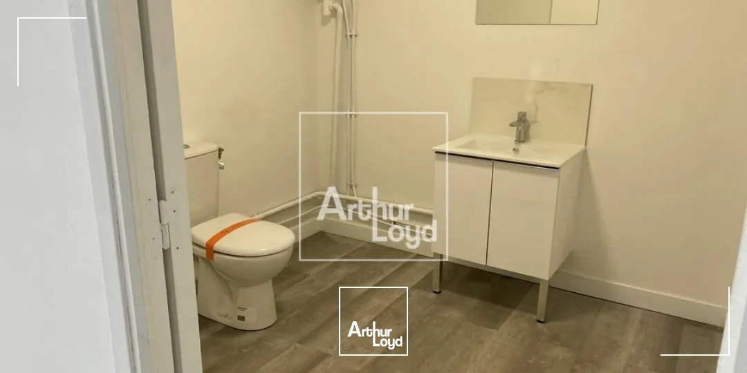 CORBEIL ESSONNES ENTREPOT A LOUER