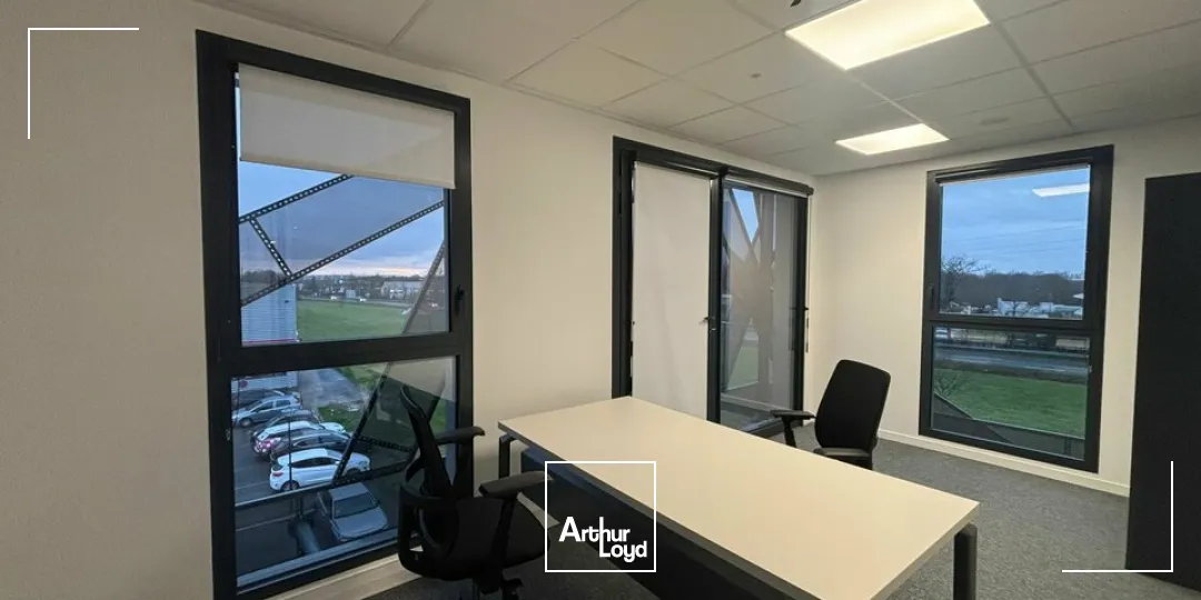 À LOUER  Bureaux 402,50 m²  La Roche-sur-Yon (Zone Nord  Quartier tertiaire)