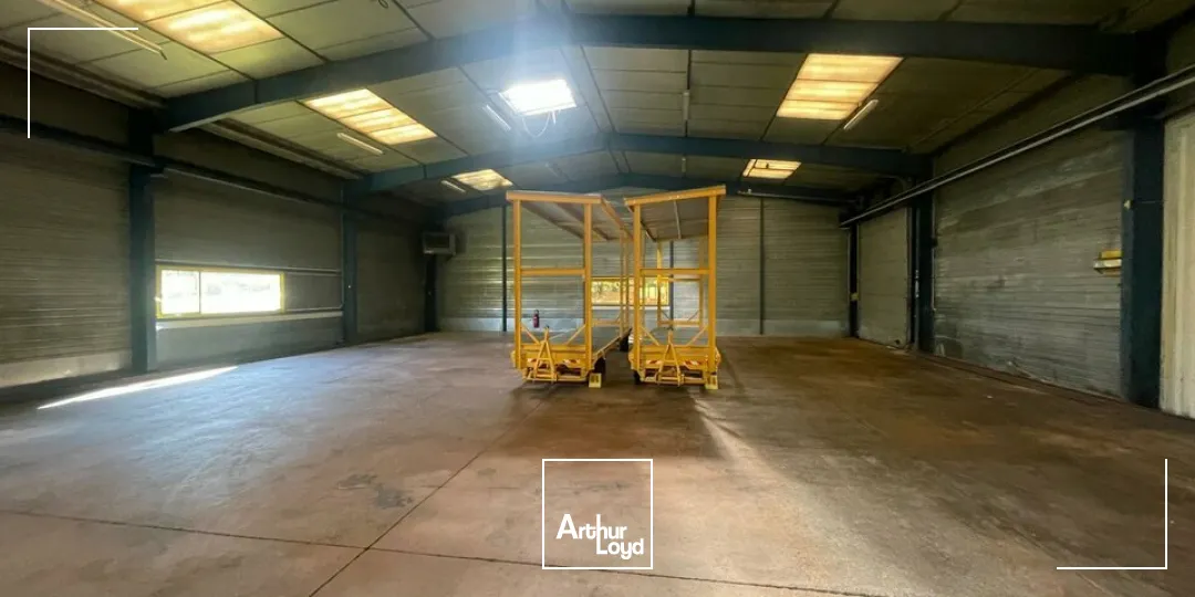 LOCAL D'ACTIVITE 900m² - A VENDRE - ESSART