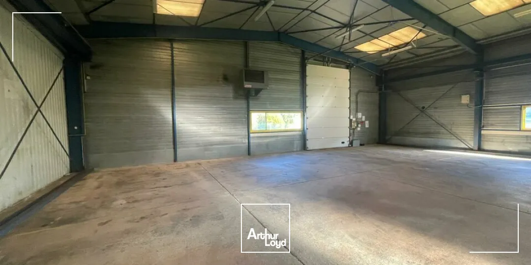 LOCAL D'ACTIVITE 900m² - A VENDRE - ESSART