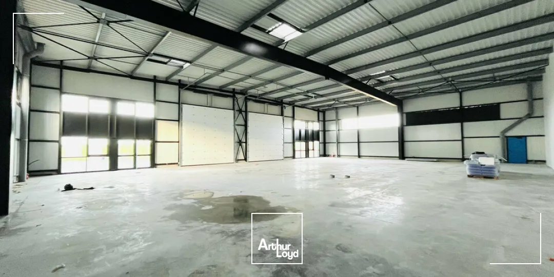 A LOUER - LE HAVRE PLATEAU NORD - LOCAL D'ACTIVITÉ NEUF BRUT DE BÉTON D'ENVIRON 580 m2 + 12 STATIONNEMENTS PRIVATIFS