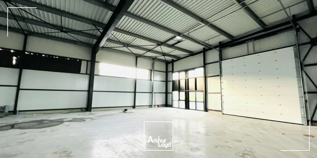 A LOUER - LE HAVRE PLATEAU NORD - LOCAL D'ACTIVITÉ NEUF BRUT DE BÉTON D'ENVIRON 580 m2 + 12 STATIONNEMENTS PRIVATIFS