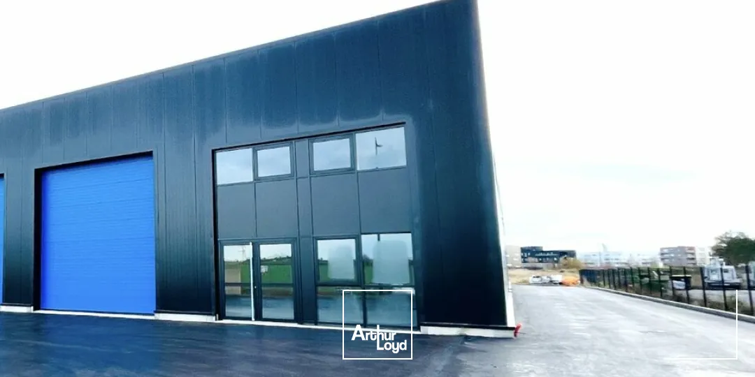 A LOUER - LE HAVRE PLATEAU NORD - LOCAL D'ACTIVITÉ NEUF BRUT DE BÉTON D'ENVIRON 285 m2 + 6 STATIONNEMENTS PRIVATIFS